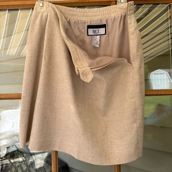 Bicé Tan Linen Blend skirt size 6p - Picture 2 of 7